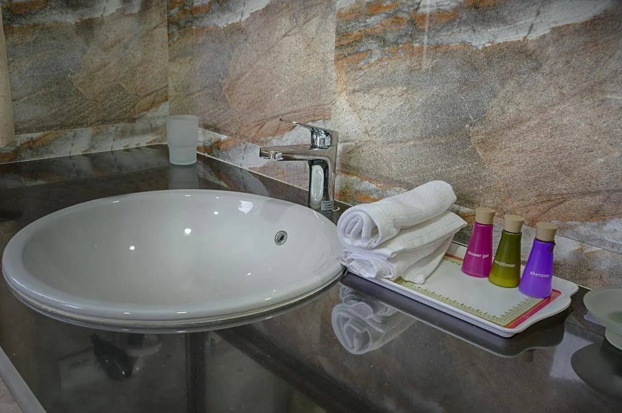 Riverbank Boutique Hotel Κάντι